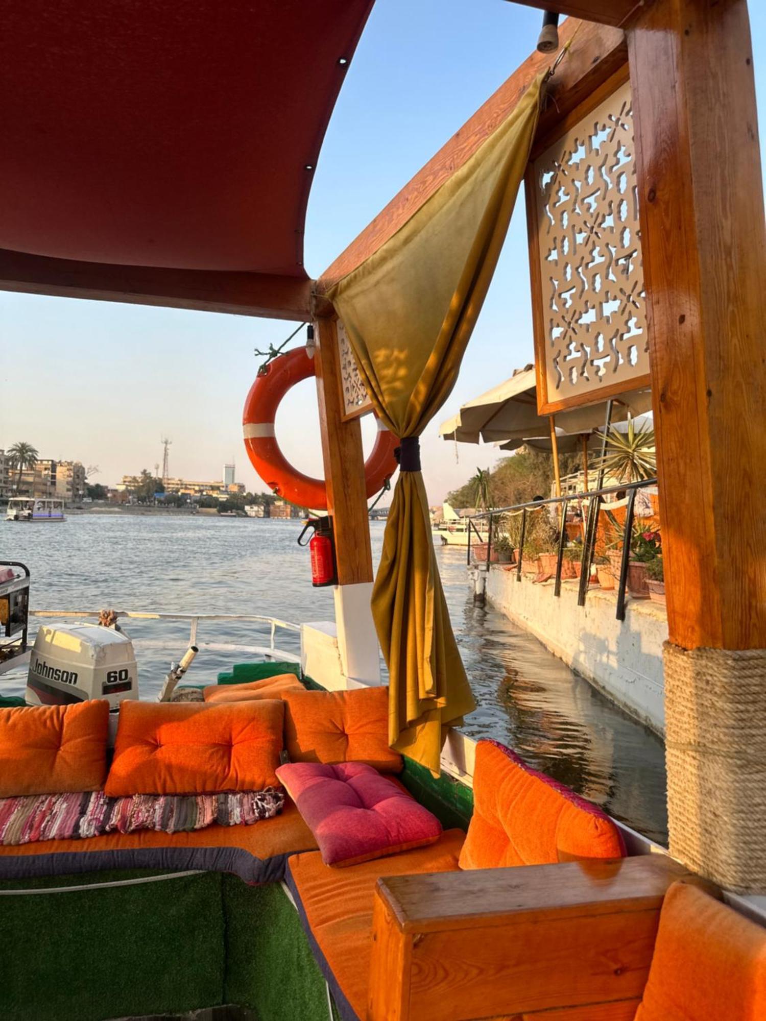 Modern 1-Bedroom Apartment In Zamalek Visits Allowed Cairo Exterior photo