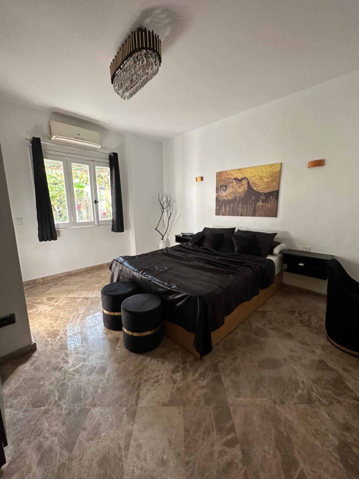 Modern 1-Bedroom Apartment In Zamalek Visits Allowed Cairo Exterior photo